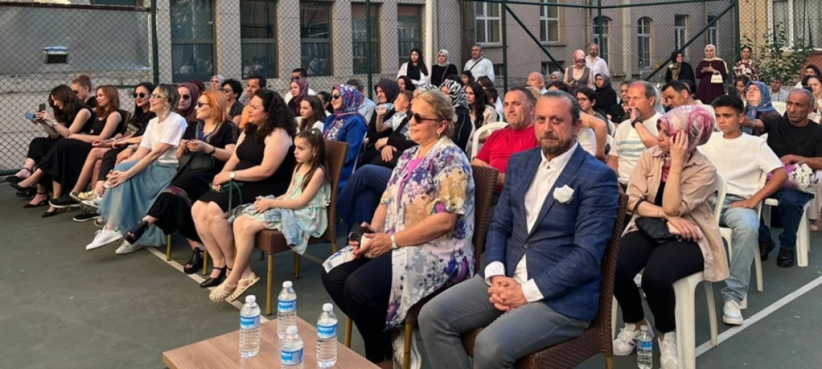 İstanbul Ticaret Odası Mesleki ve Teknik Anadolu Lisesi 97. Mezunlarını Uğurladı